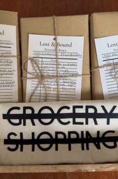 Blind Date with a book trio and bag box (Adult)