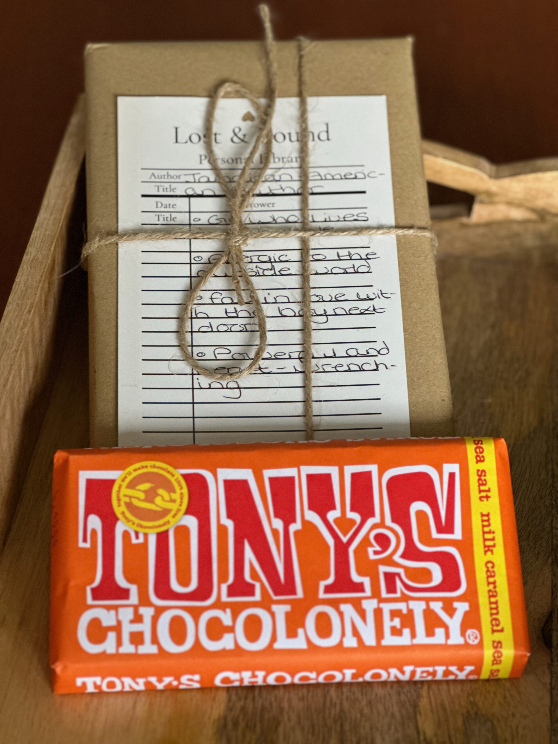 Blind date with a book Chocolate box (Adult) - Image 5