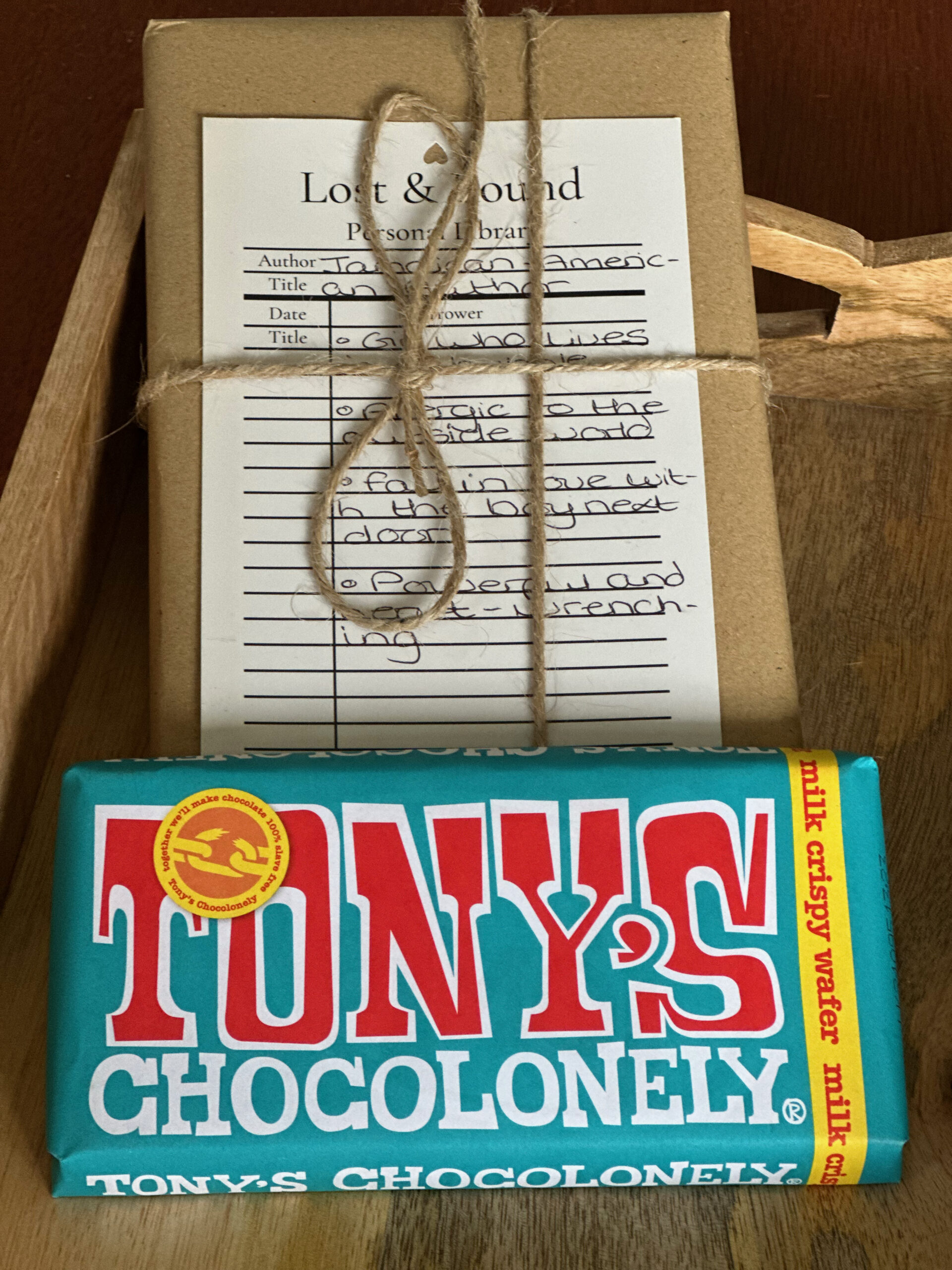Blind date with a book Chocolate box (Adult) - Image 6