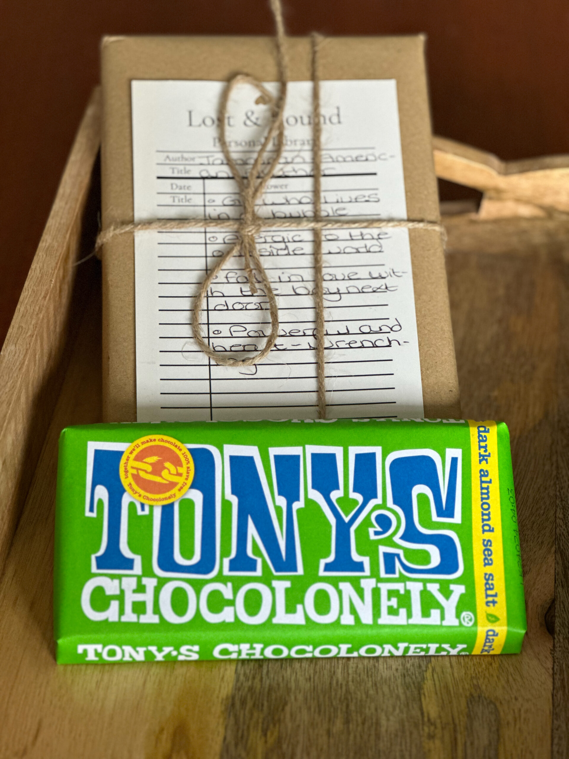 Blind date with a book Chocolate box (Adult) - Image 7